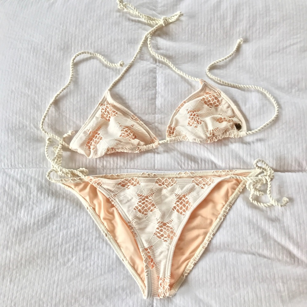 🌟SALE🌟 Billabong Bikini Set size m/l